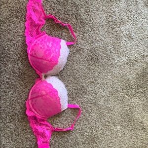 VS dream angel hot pink bra excellent shape